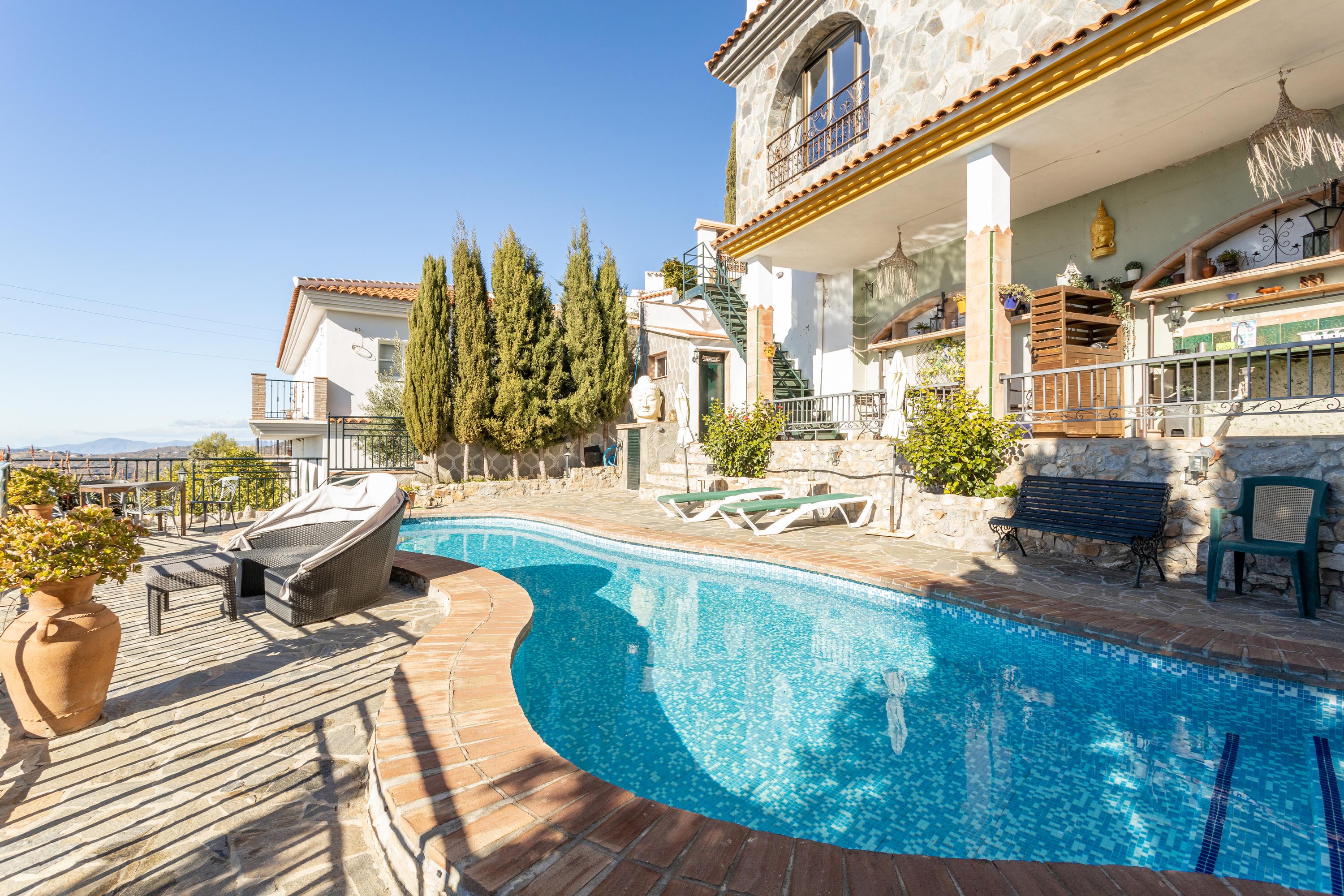 Apartamento "Montaña Piscina vistas" con vistas a la montaña, piscina y terraza
